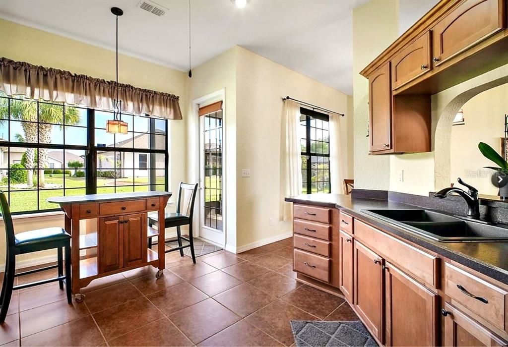 En Venta: $315,000 (3 camas, 2 baños, 1417 Pies cuadrados)