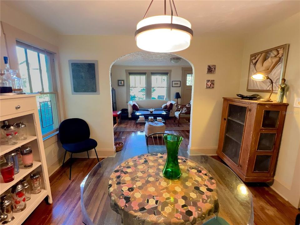 En Venta: $319,900 (3 camas, 2 baños, 1310 Pies cuadrados)