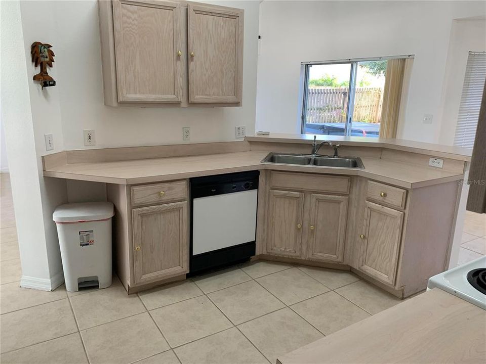 En Venta: $369,000 (3 camas, 2 baños, 1432 Pies cuadrados)