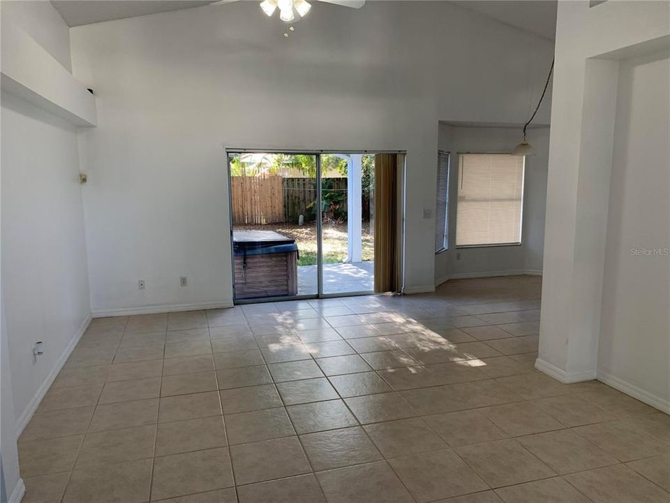 En Venta: $369,000 (3 camas, 2 baños, 1432 Pies cuadrados)