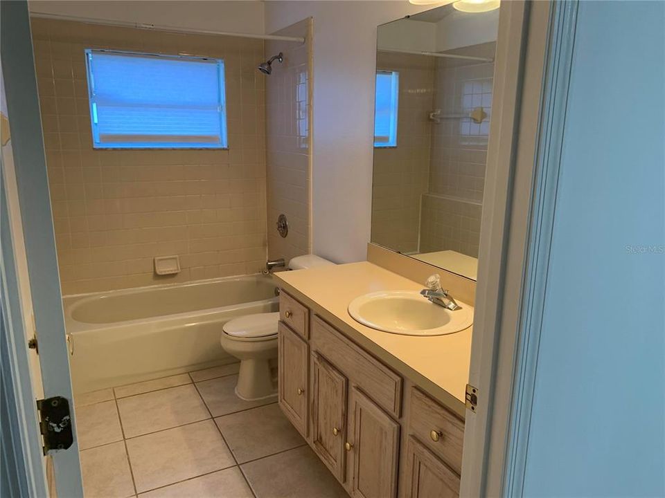 En Venta: $369,000 (3 camas, 2 baños, 1432 Pies cuadrados)