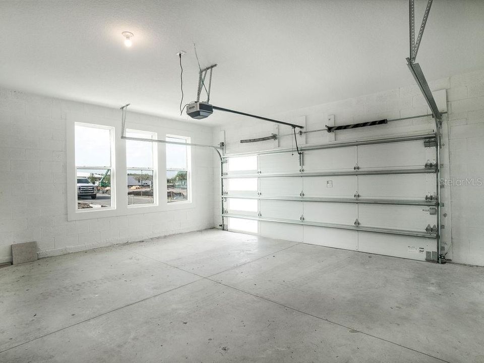 For Rent: $3,800 (3 beds, 2 baths, 2085 Square Feet)