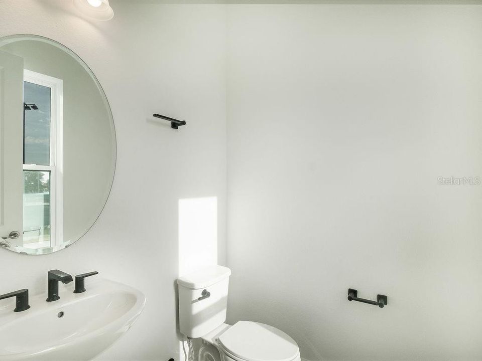 For Rent: $3,800 (3 beds, 2 baths, 2085 Square Feet)