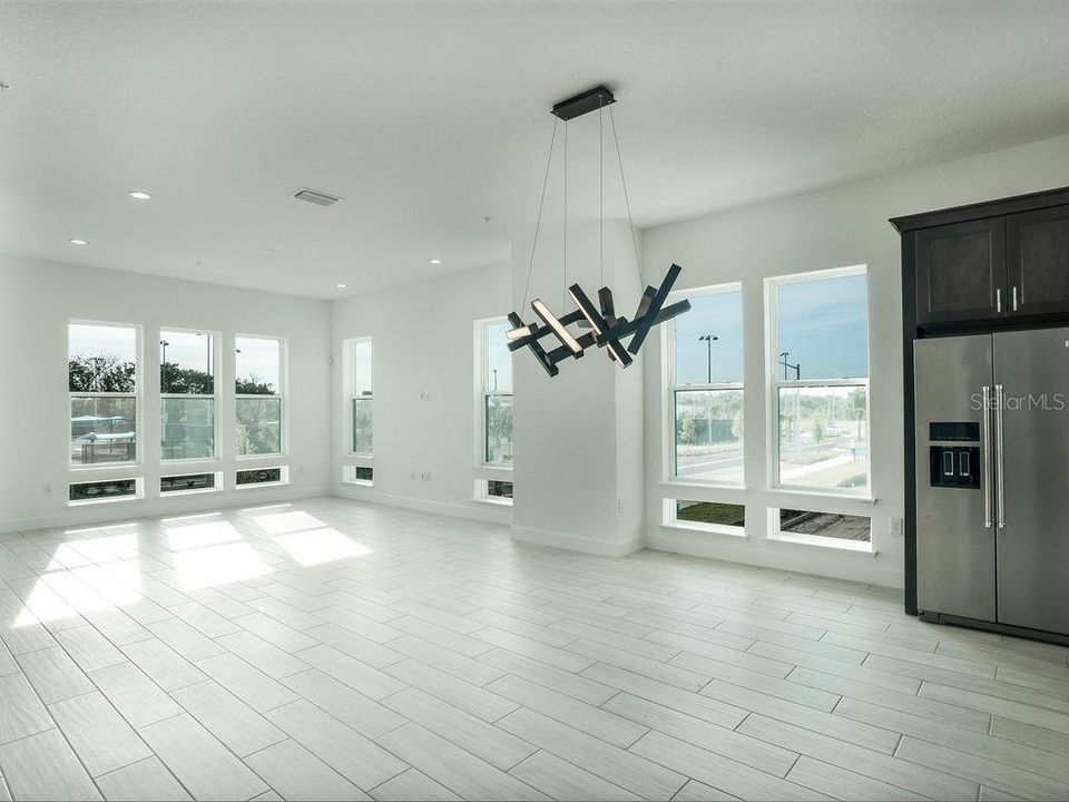 For Rent: $3,800 (3 beds, 2 baths, 2085 Square Feet)