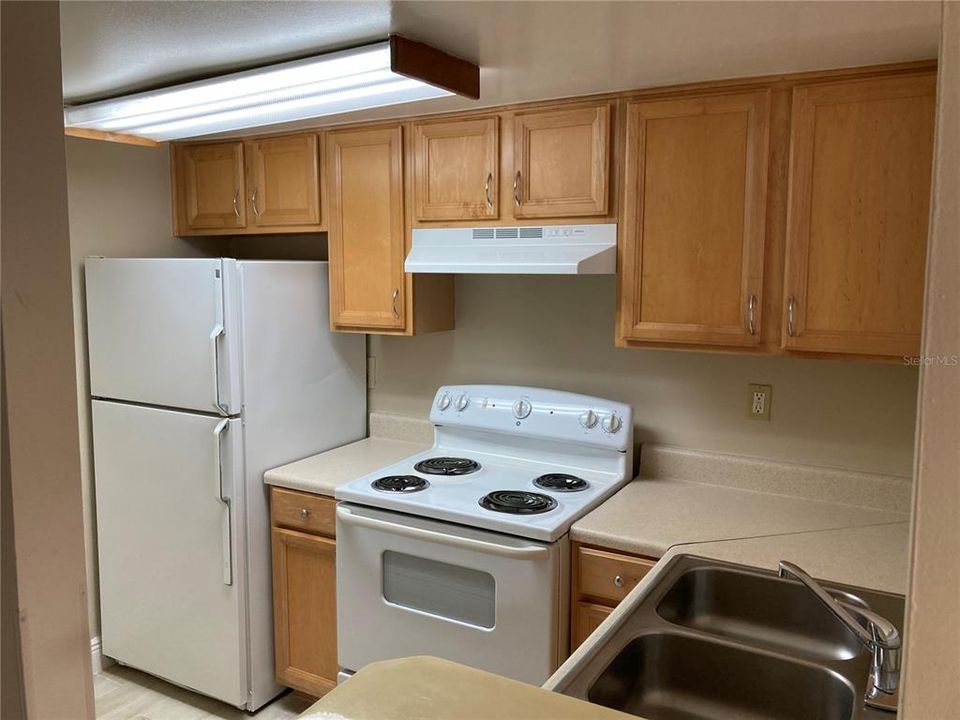 For Rent: $1,290 (1 beds, 1 baths, 682 Square Feet)