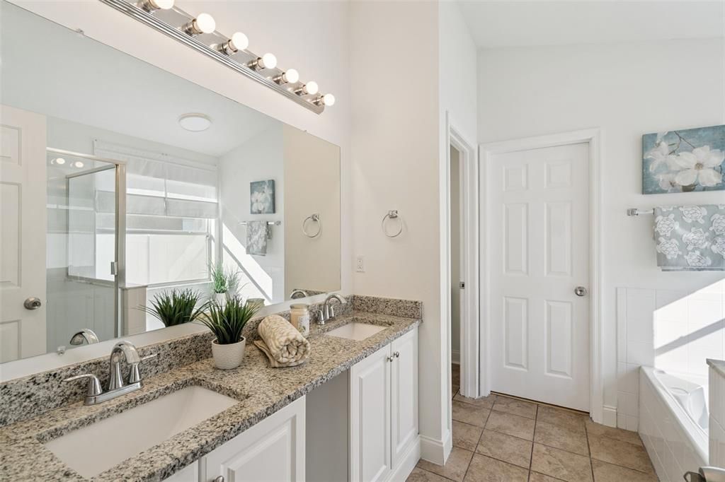 For Sale: $509,900 (5 beds, 3 baths, 2361 Square Feet)