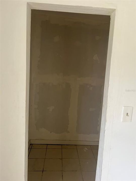 待售: $315,000 (5 贝兹, 2 浴室, 1917 平方英尺)