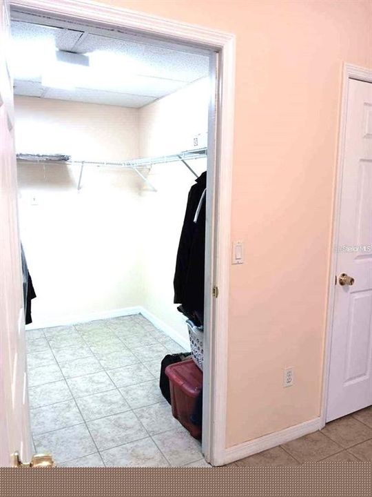 For Sale: $220,000 (3 beds, 2 baths, 1260 Square Feet)