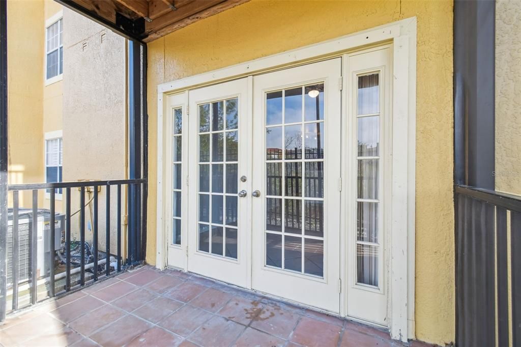 For Sale: $239,000 (2 beds, 2 baths, 1140 Square Feet)