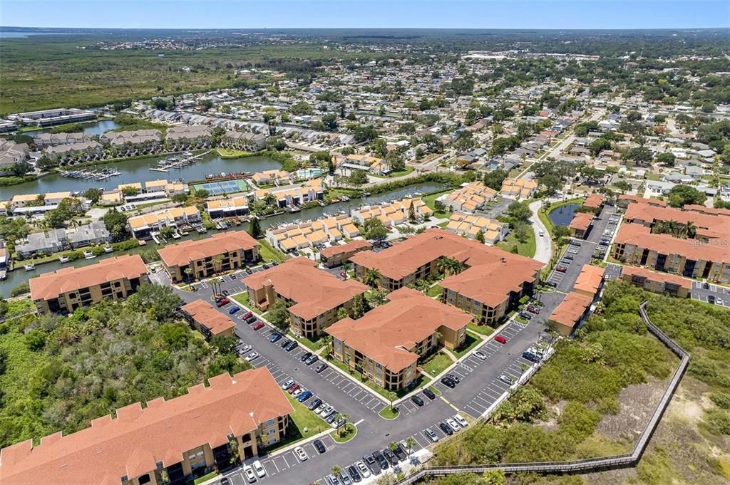 For Sale: $239,000 (2 beds, 2 baths, 1140 Square Feet)