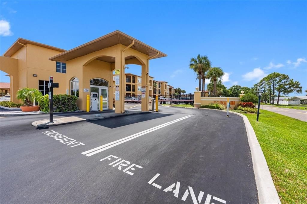 For Sale: $239,000 (2 beds, 2 baths, 1140 Square Feet)