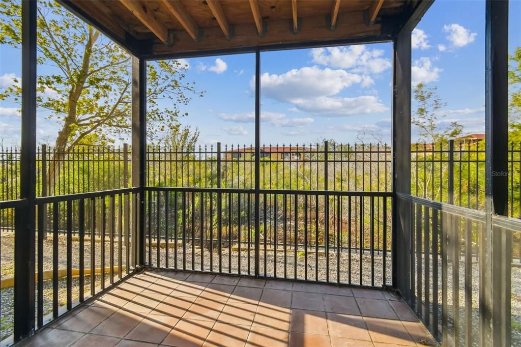 For Sale: $239,000 (2 beds, 2 baths, 1140 Square Feet)