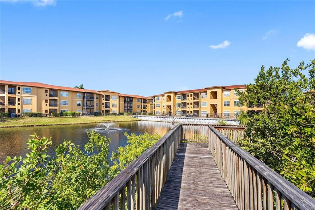 For Sale: $239,000 (2 beds, 2 baths, 1140 Square Feet)