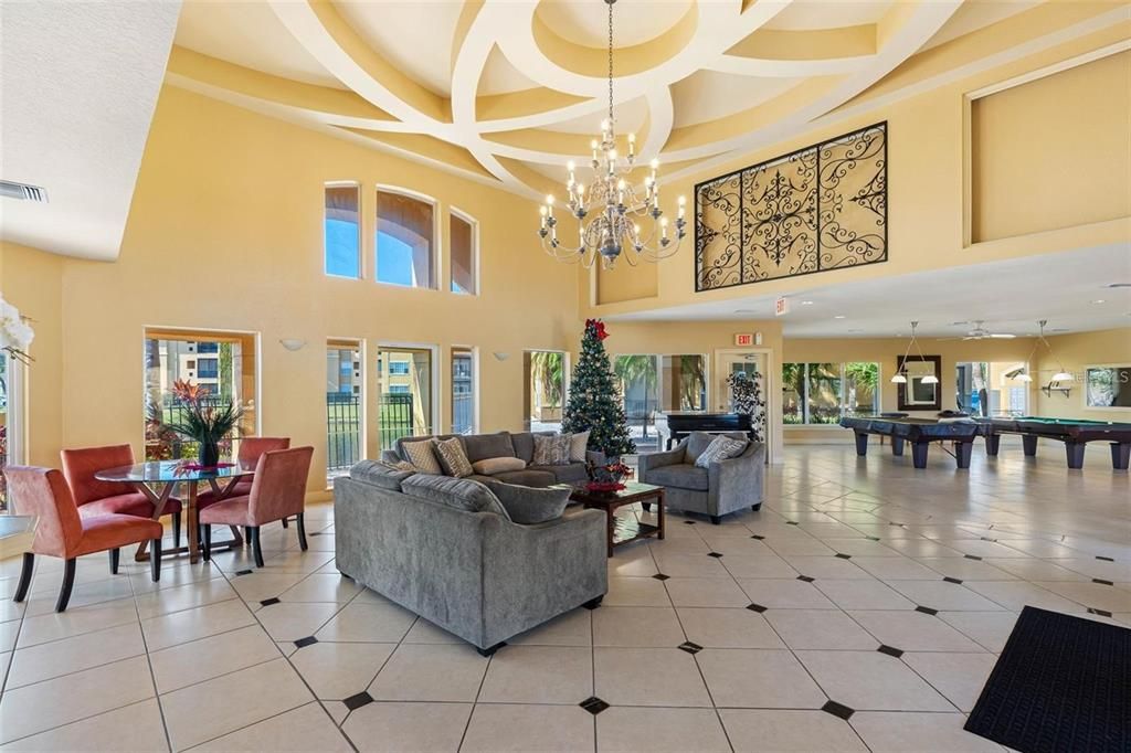 For Sale: $239,000 (2 beds, 2 baths, 1140 Square Feet)