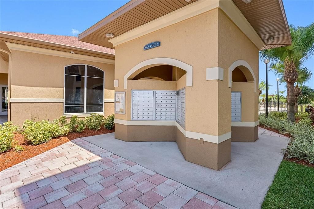 For Sale: $239,000 (2 beds, 2 baths, 1140 Square Feet)