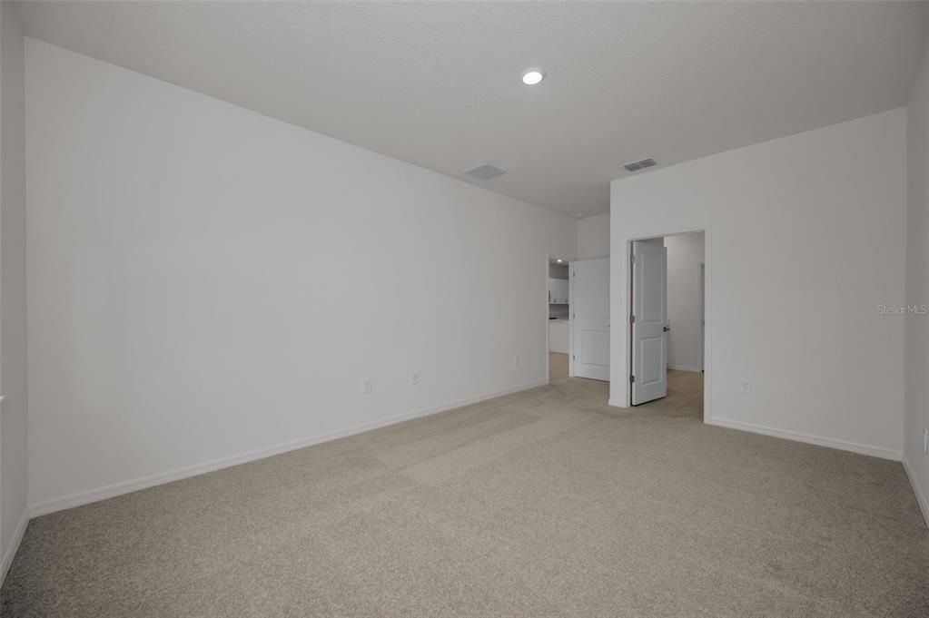 For Rent: $2,800 (3 beds, 2 baths, 1486 Square Feet)