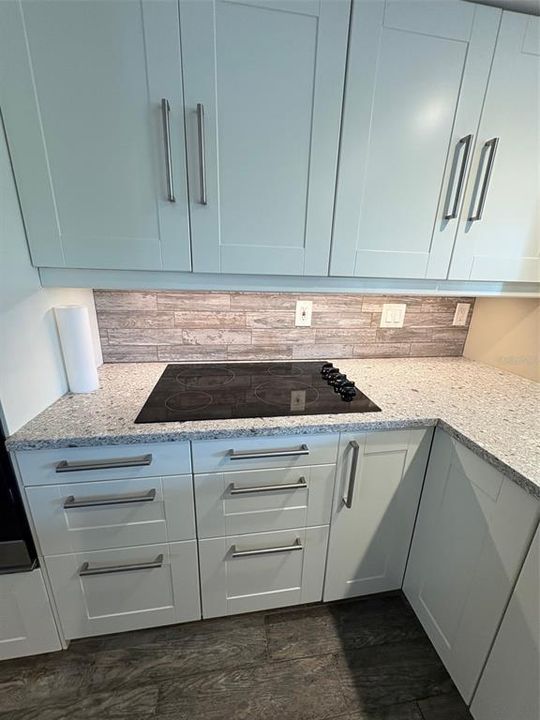 For Sale: $319,000 (2 beds, 2 baths, 1354 Square Feet)