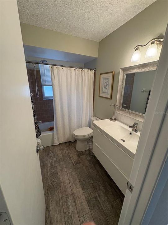 For Sale: $319,000 (2 beds, 2 baths, 1354 Square Feet)