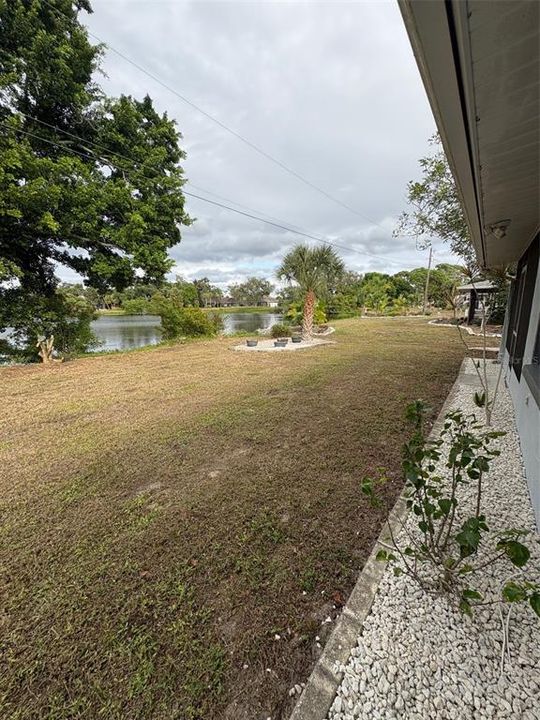 For Sale: $319,000 (2 beds, 2 baths, 1354 Square Feet)