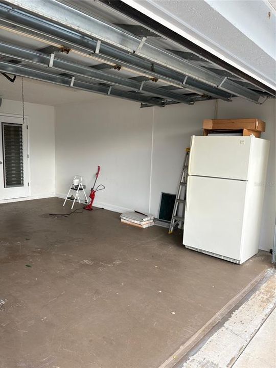 For Sale: $319,000 (2 beds, 2 baths, 1354 Square Feet)