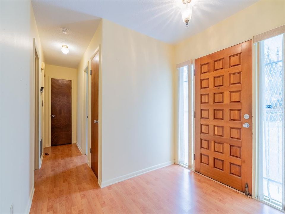 待售: $189,900 (2 贝兹, 2 浴室, 1464 平方英尺)