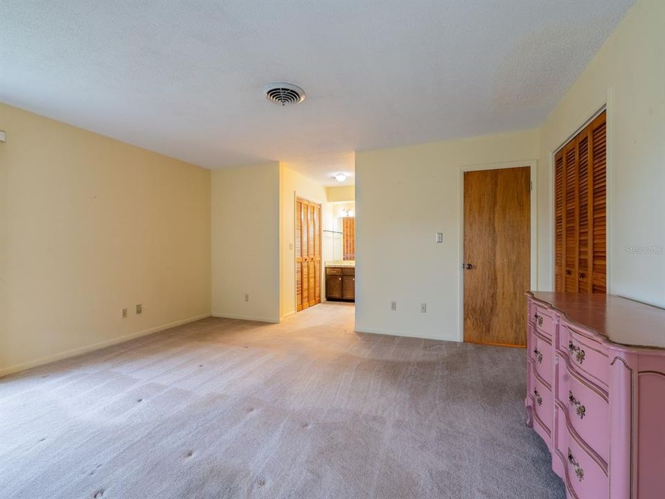 待售: $189,900 (2 贝兹, 2 浴室, 1464 平方英尺)