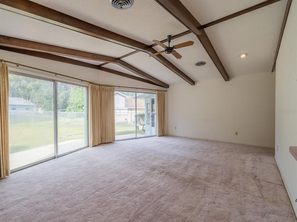 待售: $189,900 (2 贝兹, 2 浴室, 1464 平方英尺)