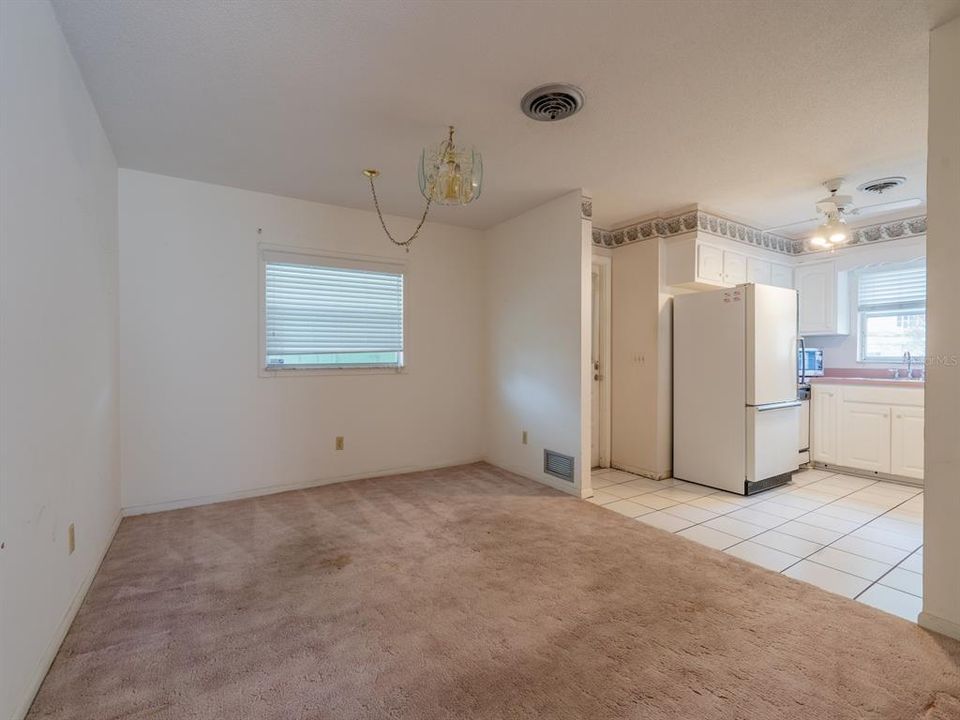 待售: $189,900 (2 贝兹, 2 浴室, 1464 平方英尺)