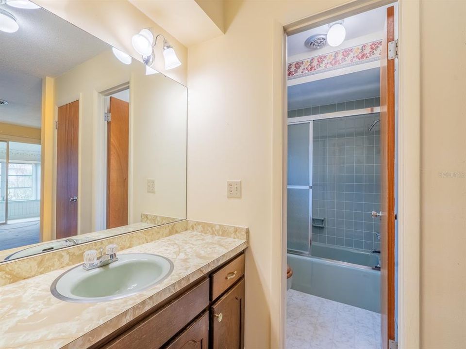 待售: $189,900 (2 贝兹, 2 浴室, 1464 平方英尺)