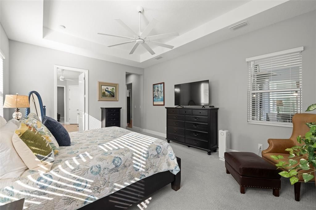 En Venta: $949,900 (4 camas, 3 baños, 2914 Pies cuadrados)