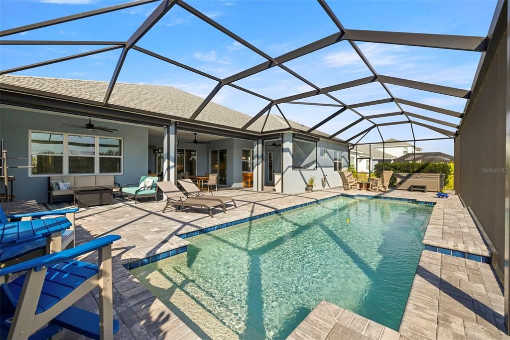 En Venta: $949,900 (4 camas, 3 baños, 2914 Pies cuadrados)