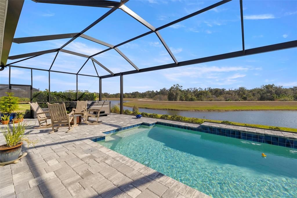 En Venta: $949,900 (4 camas, 3 baños, 2914 Pies cuadrados)