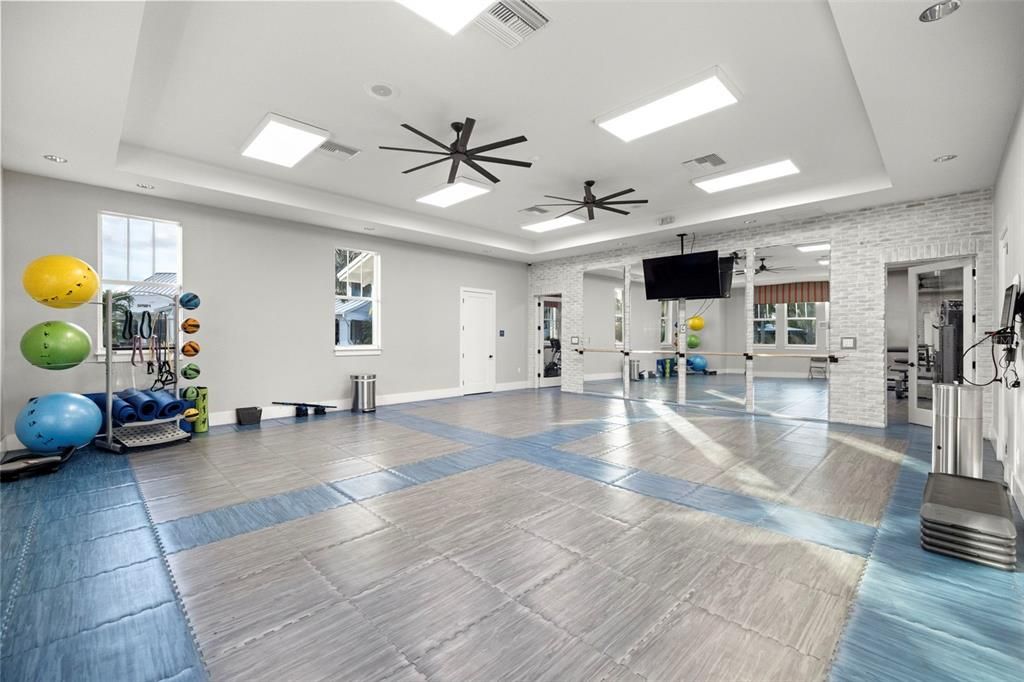 En Venta: $949,900 (4 camas, 3 baños, 2914 Pies cuadrados)