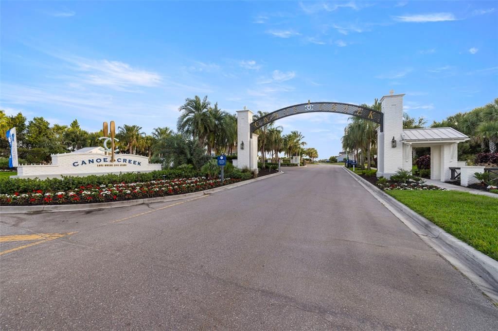 En Venta: $949,900 (4 camas, 3 baños, 2914 Pies cuadrados)