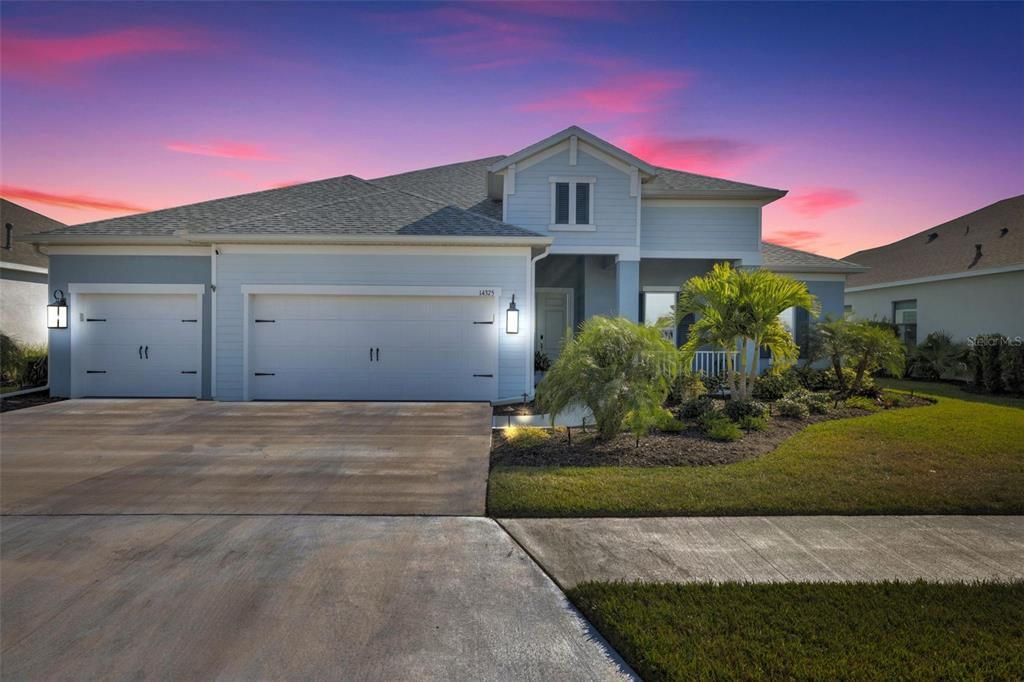 En Venta: $949,900 (4 camas, 3 baños, 2914 Pies cuadrados)