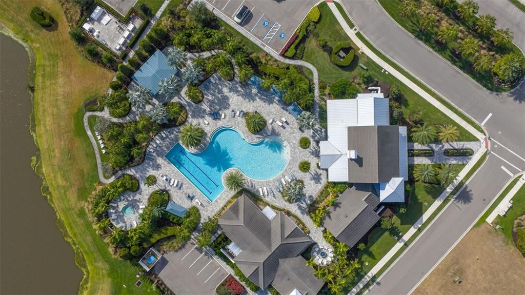 En Venta: $949,900 (4 camas, 3 baños, 2914 Pies cuadrados)