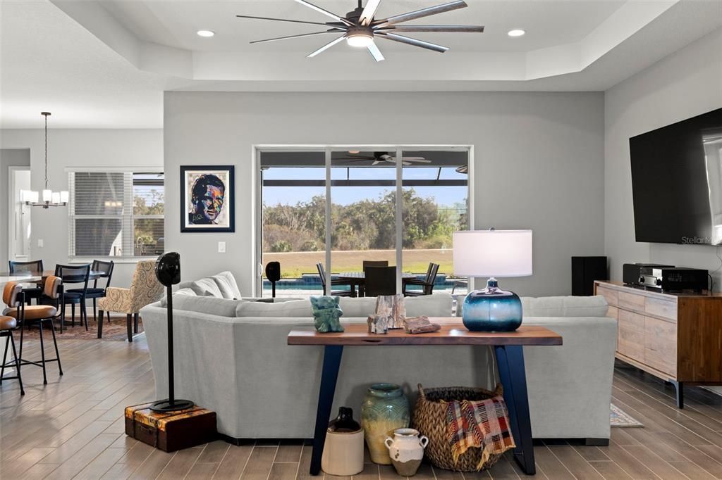 En Venta: $949,900 (4 camas, 3 baños, 2914 Pies cuadrados)