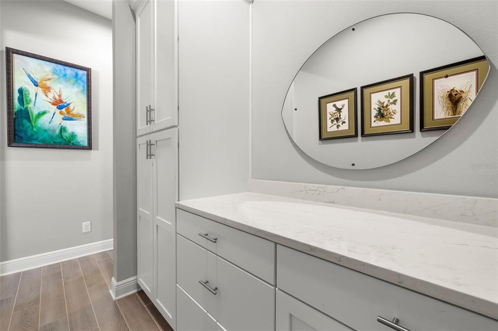 En Venta: $949,900 (4 camas, 3 baños, 2914 Pies cuadrados)