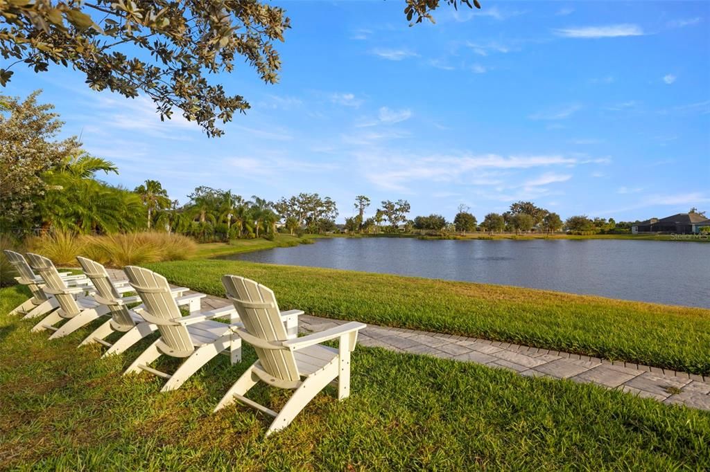 En Venta: $949,900 (4 camas, 3 baños, 2914 Pies cuadrados)