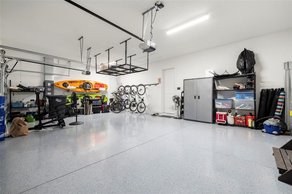 En Venta: $949,900 (4 camas, 3 baños, 2914 Pies cuadrados)