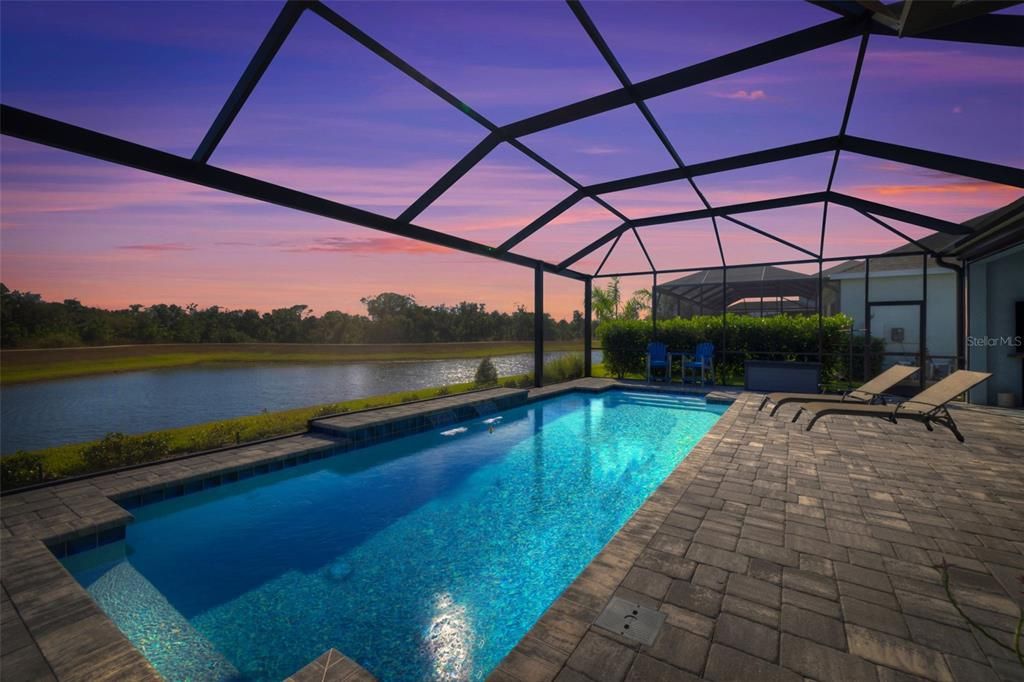 En Venta: $949,900 (4 camas, 3 baños, 2914 Pies cuadrados)