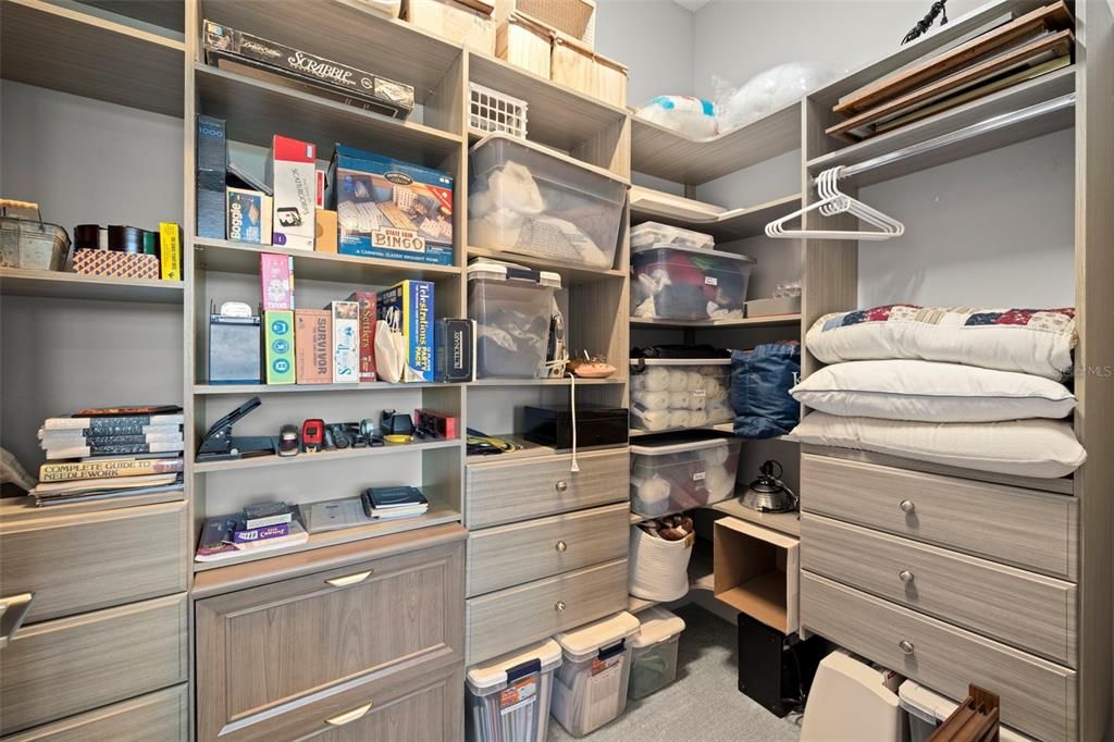 En Venta: $949,900 (4 camas, 3 baños, 2914 Pies cuadrados)