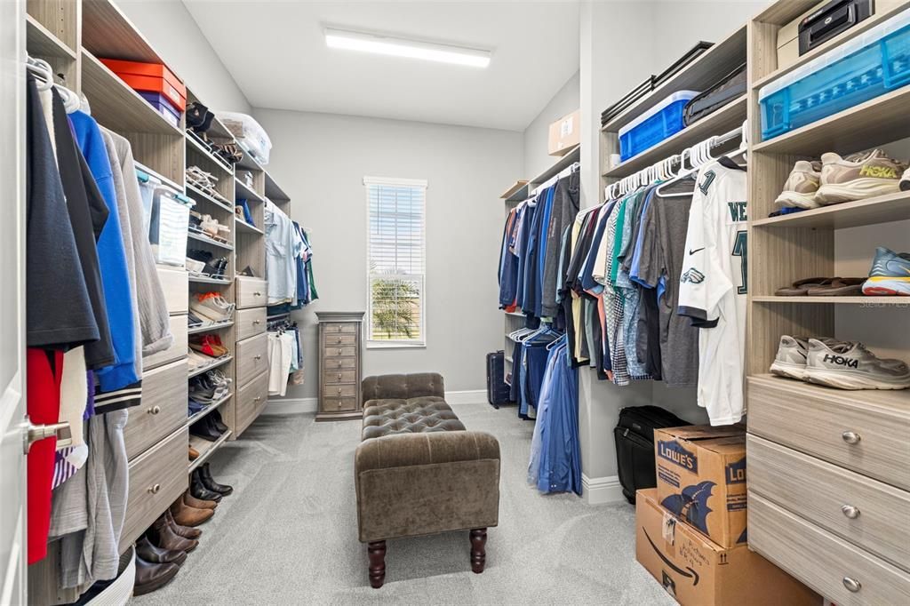 En Venta: $949,900 (4 camas, 3 baños, 2914 Pies cuadrados)