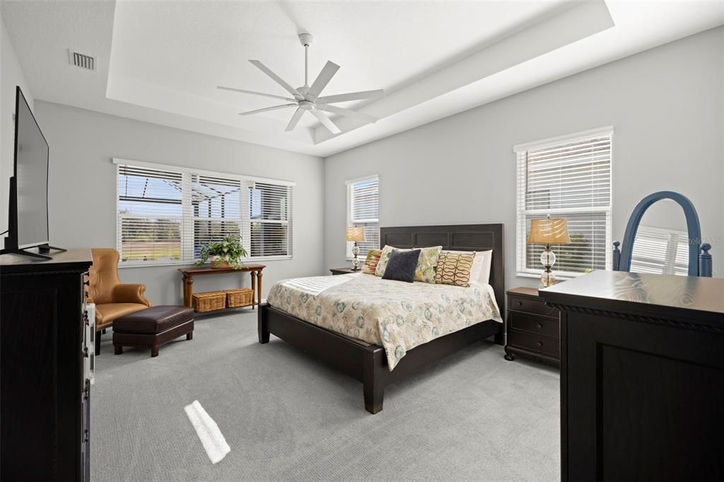 En Venta: $949,900 (4 camas, 3 baños, 2914 Pies cuadrados)