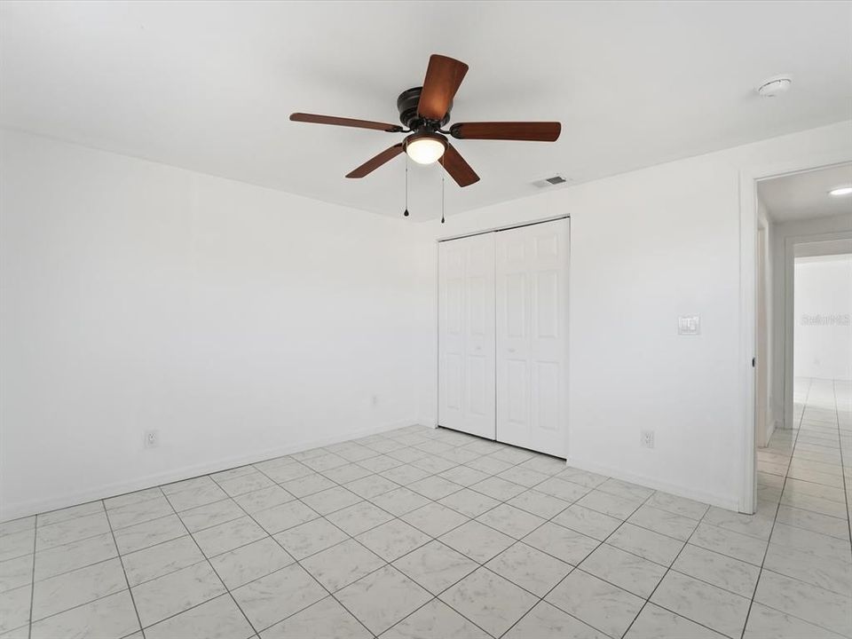 На продажу: $245,000 (2 спален, 2 ванн, 1257 Квадратных фут)