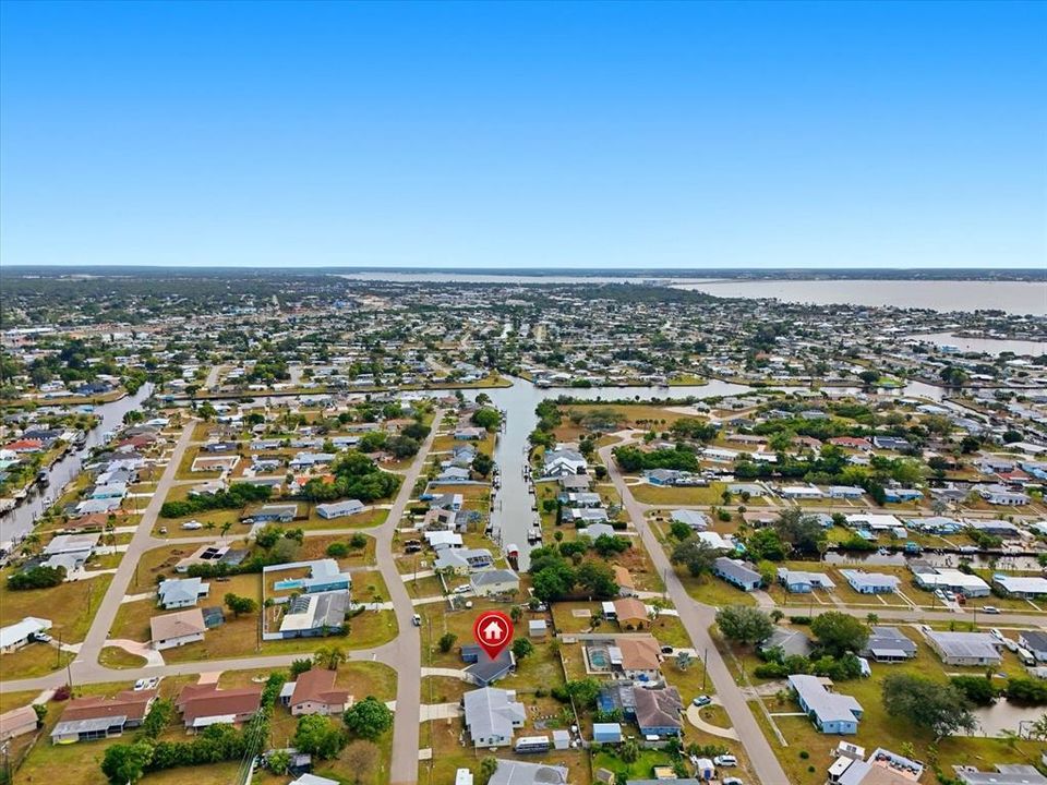 На продажу: $245,000 (2 спален, 2 ванн, 1257 Квадратных фут)