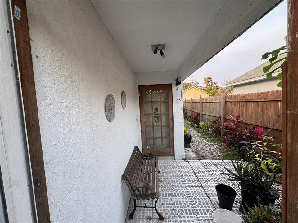 На продажу: $295,000 (4 спален, 2 ванн, 1300 Квадратных фут)