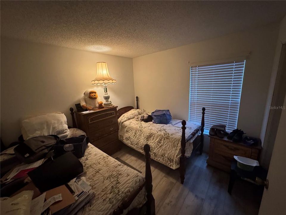 На продажу: $295,000 (4 спален, 2 ванн, 1300 Квадратных фут)