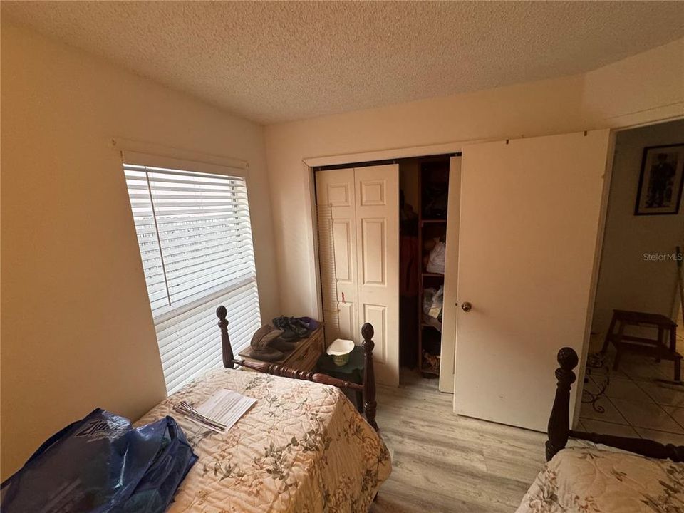 На продажу: $295,000 (4 спален, 2 ванн, 1300 Квадратных фут)