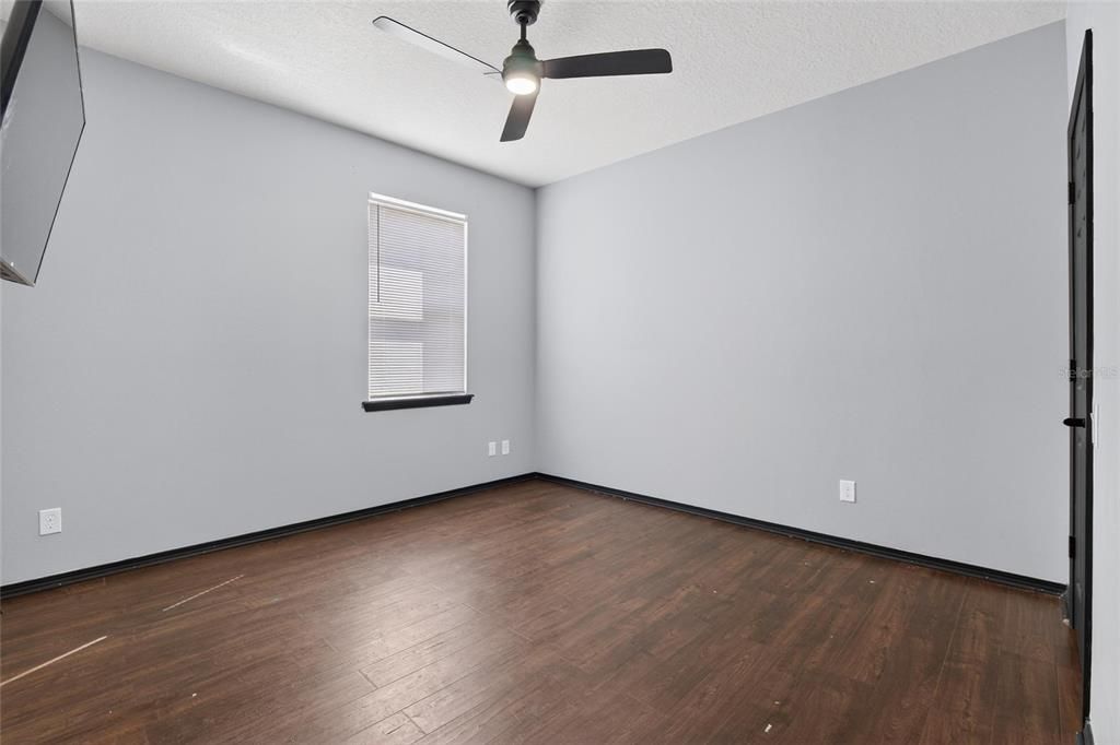 For Rent: $2,450 (3 beds, 2 baths, 2058 Square Feet)